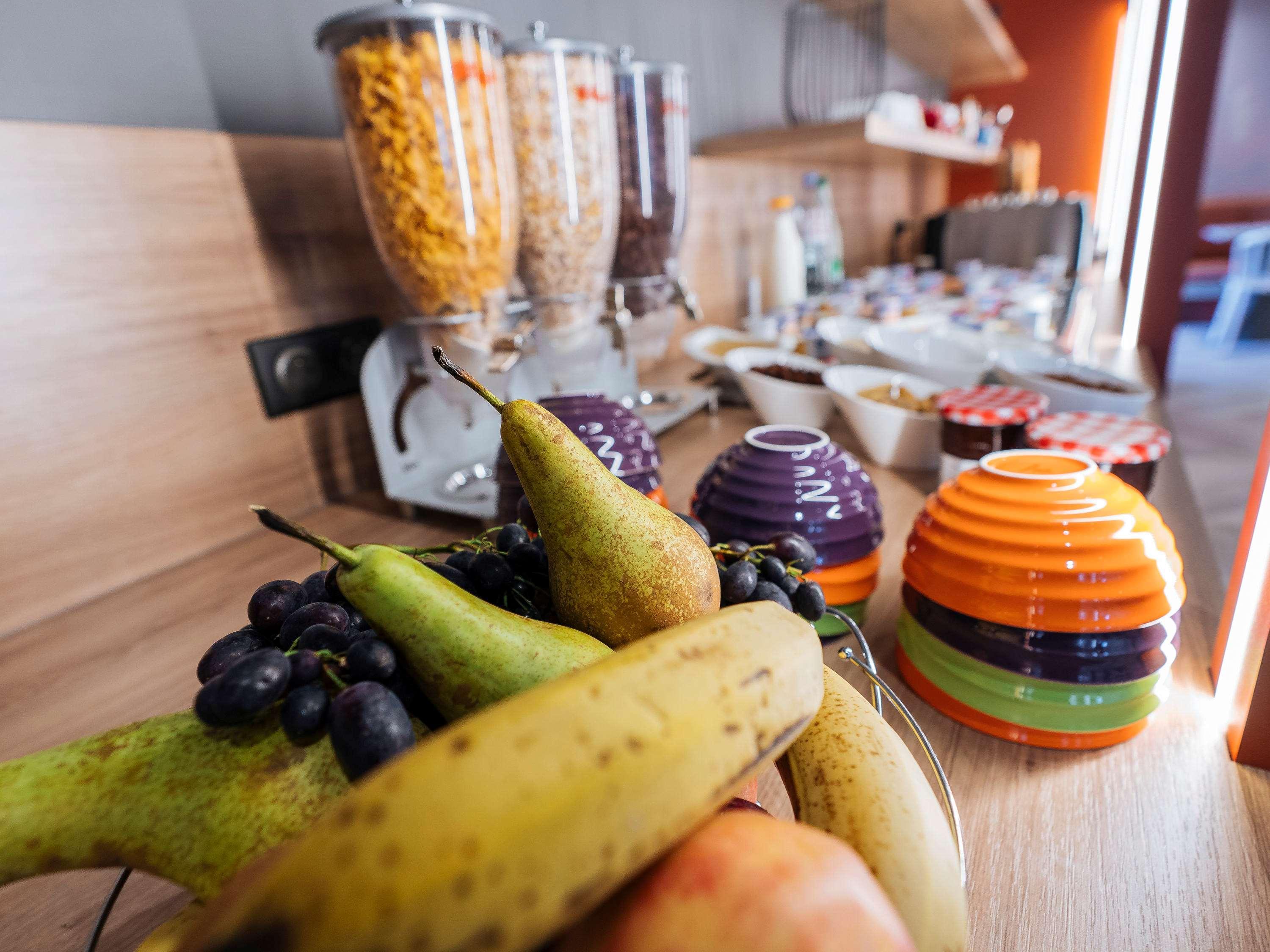 Ibis Styles Le Mans Gare Sud Hotel Ngoại thất bức ảnh