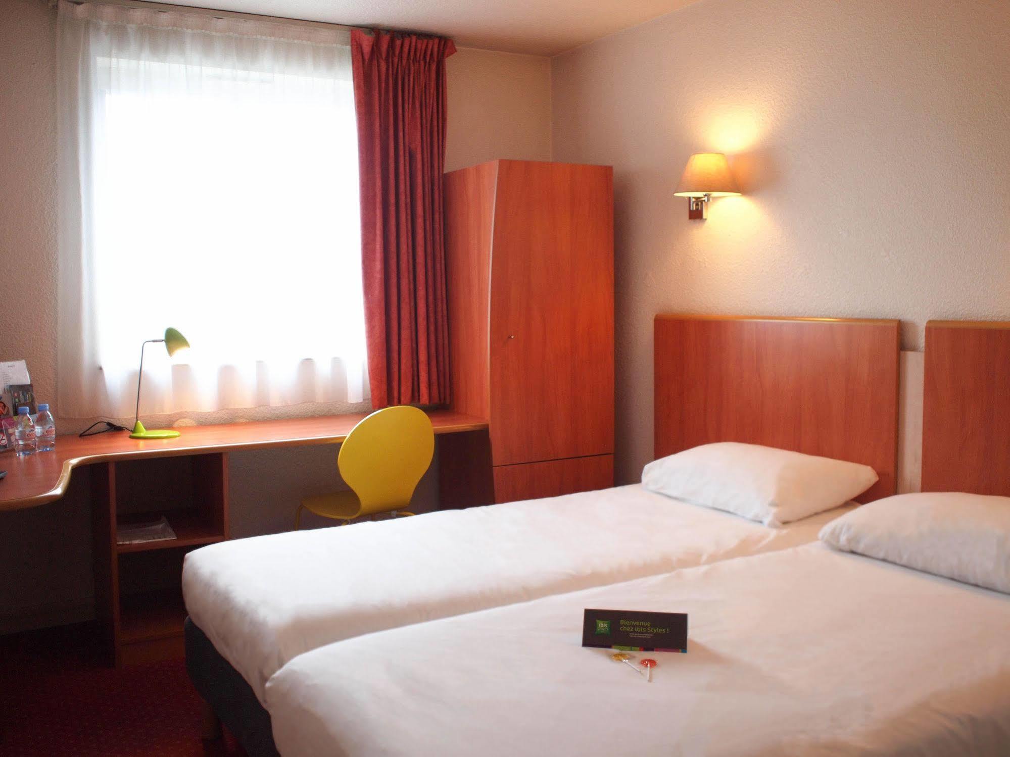Ibis Styles Le Mans Gare Sud Hotel Ngoại thất bức ảnh